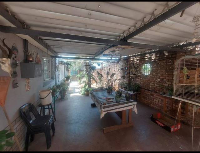 3 BEDROOM HOUSE FOR SALE IN MOUNTAIN VIEW